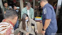 Setelah terlibat kecelakaan beberapa waktu lalu, Rendy Kjaernett dan Lady Nayoan memang sering bersama. Foto: Febri/detikHOT