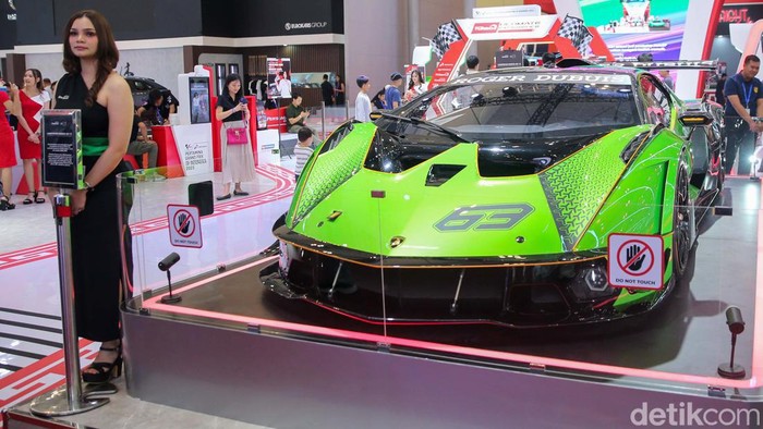 Lamborghini Essenza SCV12 jadi Mobil Termahal di GIIAS 2023 Lamborghini Essenza SCV12 jadi Mobil Termahal di GIIAS 2023