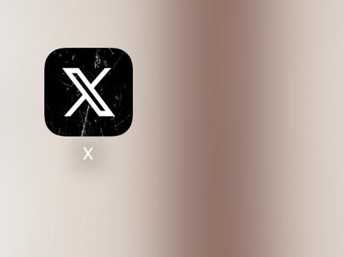 Logo baru X dengan sentuhan efek crack atau retakan