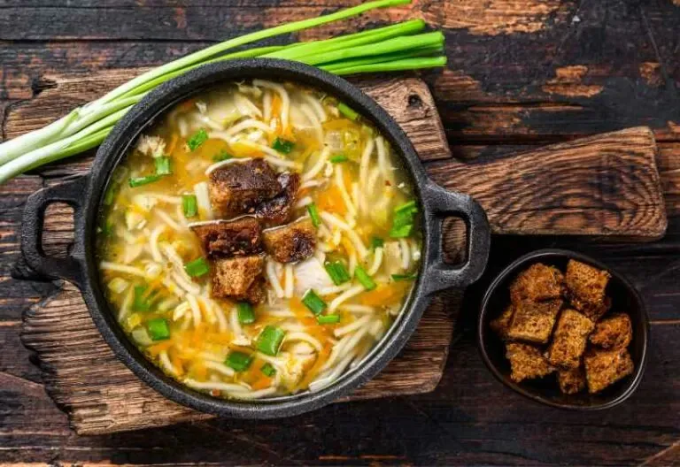 5 Hidangan Khas Suriname yang Namanya Mirip Makanan Indonesia