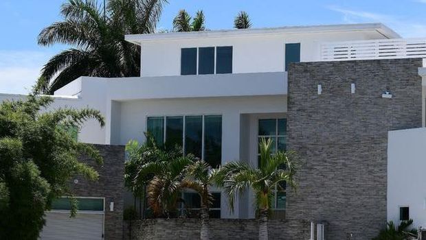 Messi sedang cari rumah/Mirror.co.uk/Mega Backgrid