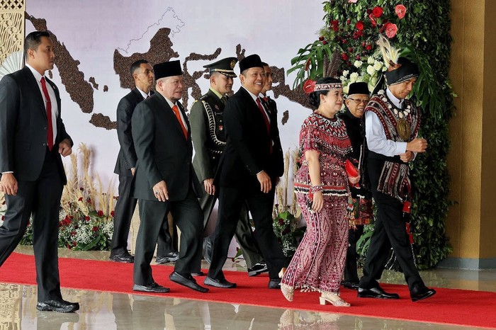 Momen Ketua MPR RI Bambang Soesatyo di Sidang Tahunan MPR RI Tahun 2023 dan Sidang Bersama DPR RI dan DPD RI Tahun 2023, di Gedung Nusantara MPR RI/DPR RI/DPD RI, Jakarta, Rabu (16/8/23).