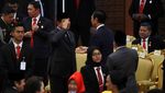 Momen Prabowo Beri Hormat ke Luhut Sebelum Sidang Tahunan MPR