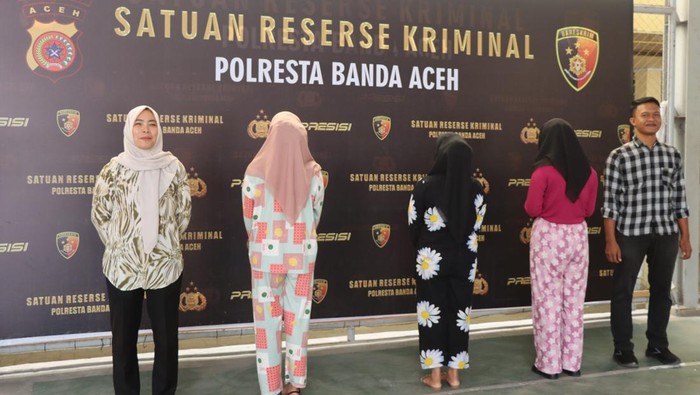 Polisi menangkap tiga wanita di Banda Aceh terkait prostitusi