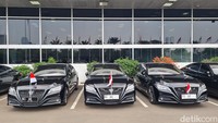 Sedangkan level menengah, tersedia mesin hybrid 2.500 cc 4 silinder dengan potensi tenaga gabungan 226 PS dan torsi gabungan 521 Nm.
