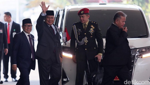 Prabowo-Cak Imin Kompak Pakai Setelan Jas di Sidang Tahunan MPR