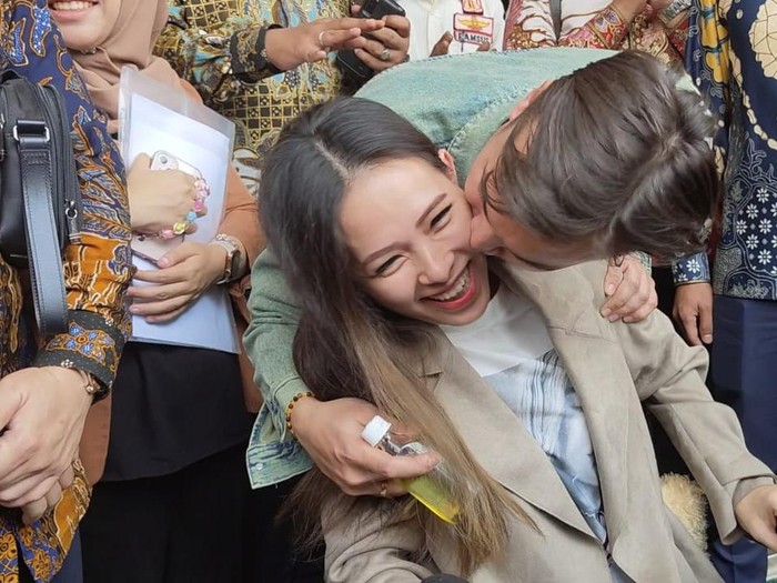Rendy Kjaernett dan Lady Nayoan