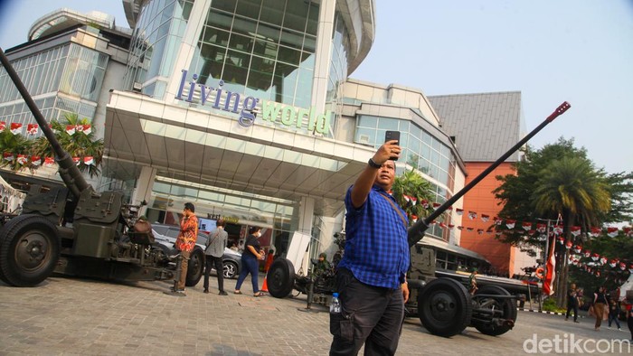 Seru! Bisa Jajal Alutsista dan Keliling Naik Anoa di Mal Tangsel
