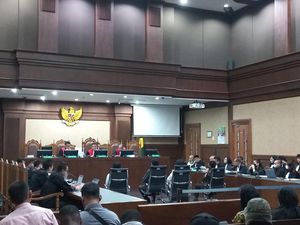 Eks Anak Buah Lukas Enembe Bolak-balik Jawab Tak Tahu, Hakim Beri Peringatan