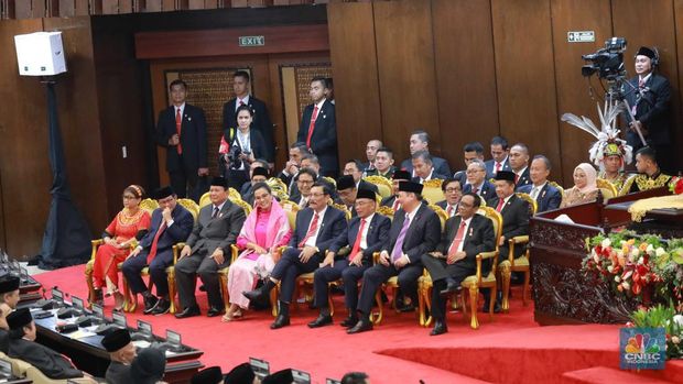 Sidang tahunan MPR digelar hari ini. Menteri Kabinet Indonesia Maju hadir dalam sidang yang berlangsung di gedung DPR tersebut. (CNBC Indonesia/Muhammad Sabki)
