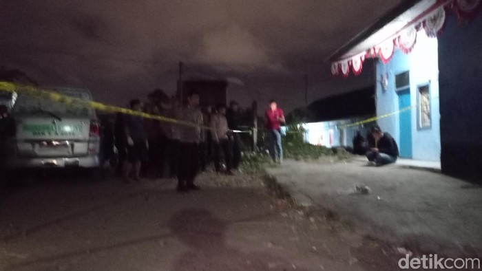 Suasana lokasi dtemukan perempuan muda tewas di Tasikmalaya