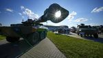 Tank-tank Ukraina yang Rusak Dipamerkan di Moskow