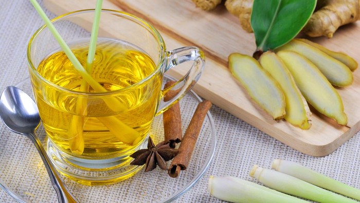 Nikmati Kelezatan Minuman Herbal Rebusan Jahe dan Sereh, Dengan Tips Aman Menikmatinya