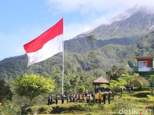 Pengibaran Merah Putih Raksasa di Bukit Klangon Merapi, Begini Sejarahnya