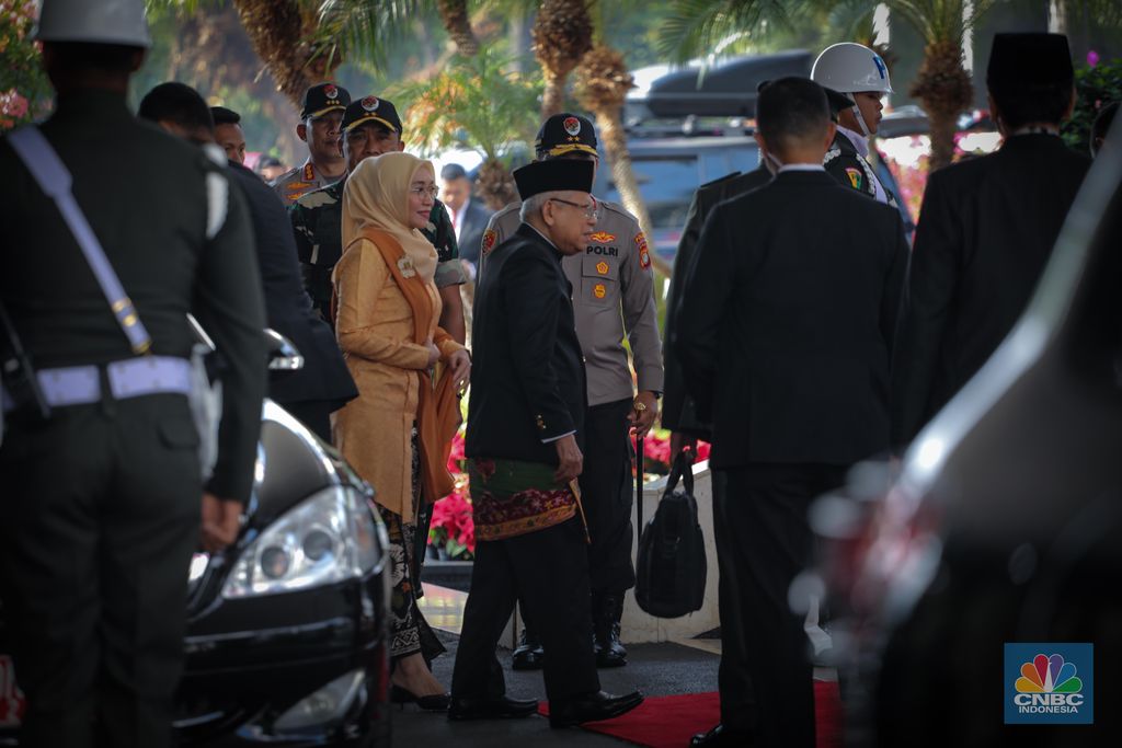 Wakil Presiden Ma'ruf Amin tiba di Kompleks DPR/MPR RI jelang sidang tahunan 2023. (CNBC Indonesia/Faisal Rahman)