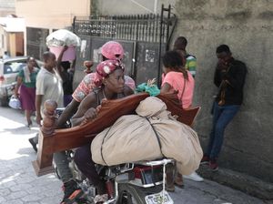 Warga Haiti Kabur dari Rumah Hindari Bentrok Geng Bersenjata