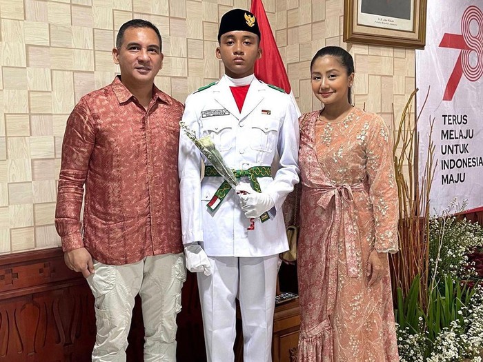 Anak artis Anak artis terpilih jadi Paskibraka.