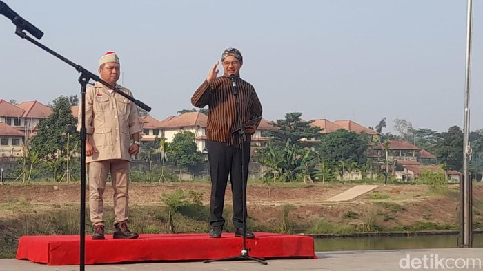 Anies Baswedan mengikuti upacara HUT RI ke-78 (Adrial Akbar/detikcom)