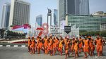 Detik-detik Proklamasi, Pengendara hingga Pesepeda Beri Hormat di Bundaran HI