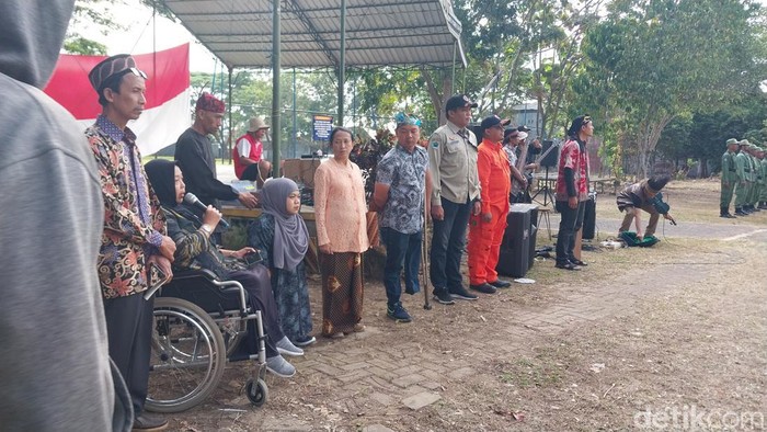 Disabilitas malang ikut upacara