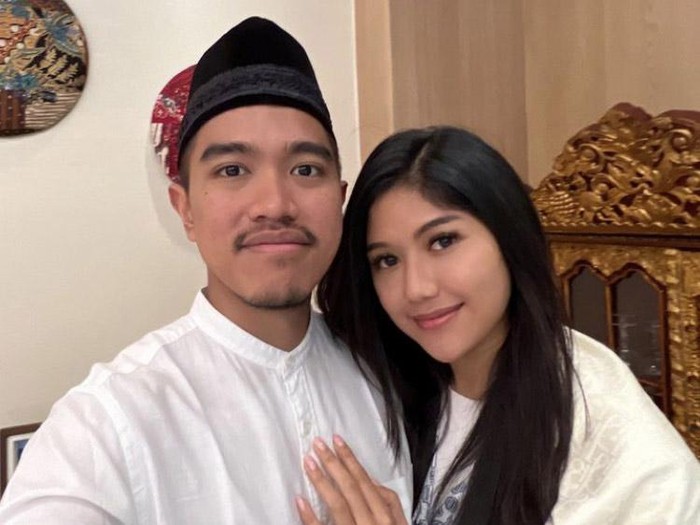 Gaya Mesra Kaesang Pangarep dan Erina Gudono