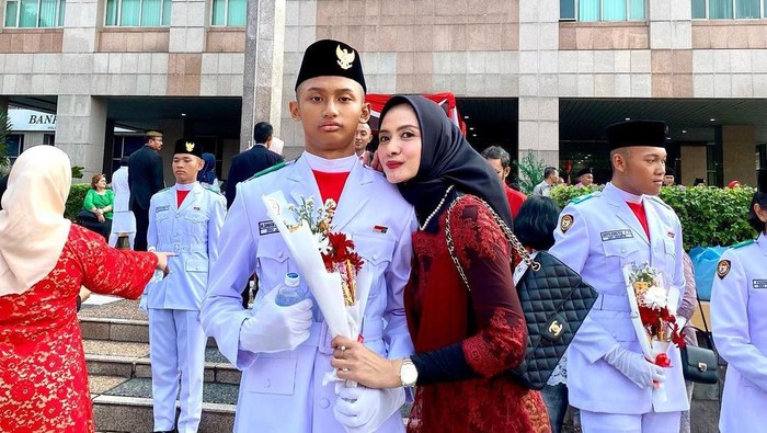 Dhofin, anak Ibnu Jamil.