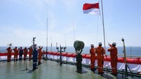 Upacara di FSO Pertamina Abherka dipimpin langsung oleh CEO PIS Yoki Firnandi. 