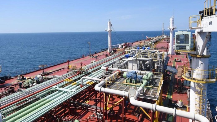 Intip Upacara HUT RI di Atas Kapal Raksasa Pertamina PT Pertamina International Shipping (PIS) memperingati hari kemerdekaan RI ke-78 tahun ini dengan menggelar upacara dan pengibaran bendera di tengah lautan, Kamis (18/8/2023).