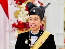 Momen Jokowi Pakai Ageman Songkok Singkepan Ageng di HUT ke-78 RI