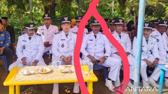 Kades di Aceh Barat meninggal dunia saat mengikuti upacara HUT ke-78 RI di desanya (Foto: Antara)