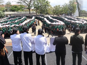 UIN Tulungagung Raih Rekor Muri Kaligrafi Asmaul Husna Panjang 1.500 Meter