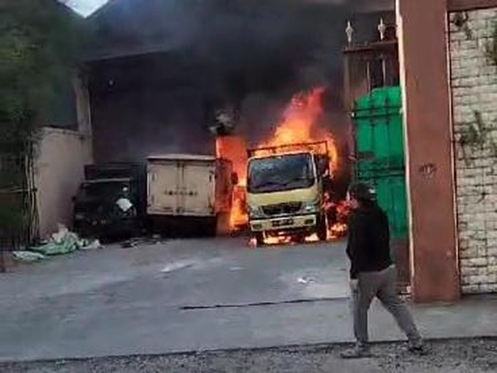 Kebakaran gudang kain di Desa Manang, Kecamatan Baki, Kabupaten Sukoharjo, Kamis (17/8/2023) sore.