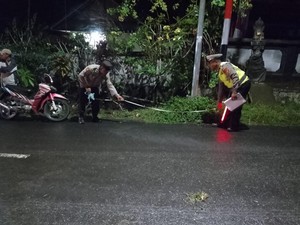 Sedan Seruduk Motor di Karangasem, 1 Orang Tewas