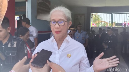 Ketua DPRD NTT Emilia Julia Nomleni.