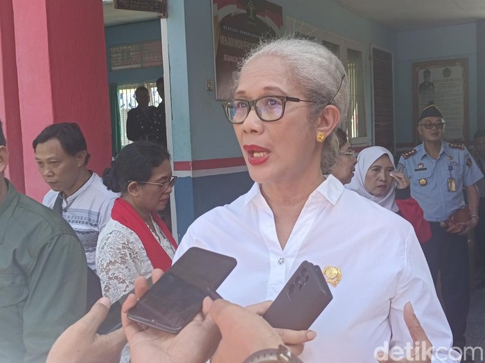 Ketua DPRD NTT Emilia Julia Nomleni.