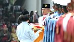 Potret Aksi Lilly Wenda, Paskibraka yang Sepatunya Lepas Sebelah