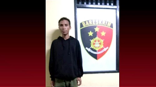 Mahasiswa bernama Yonasius SamatarA diringkus oleh Unit Reskrim Polsek Denpasar Timur gegara mencuri tiga HP di kos temannya.