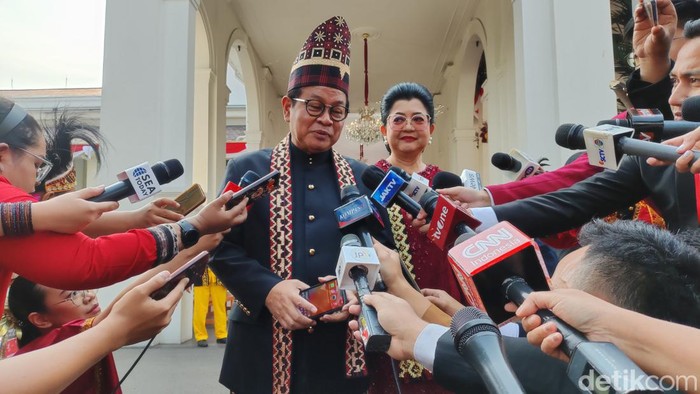 Mensesneg Pratikno di Istana Merdeka (Marlinda/detikcom)