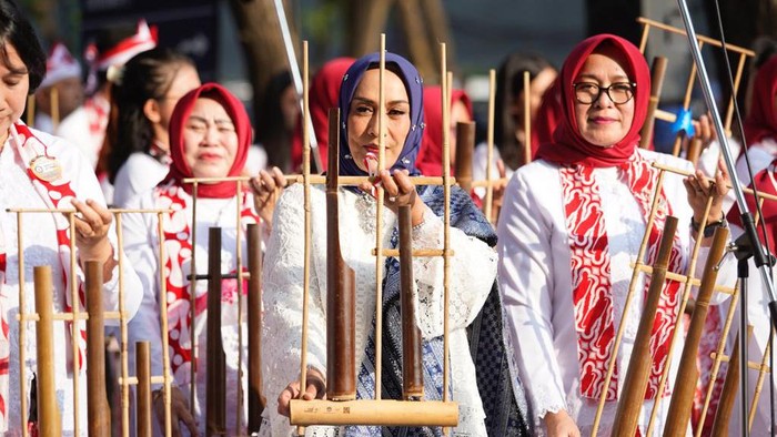 Momen Zulhas Pimpin Upacara di Kemendag