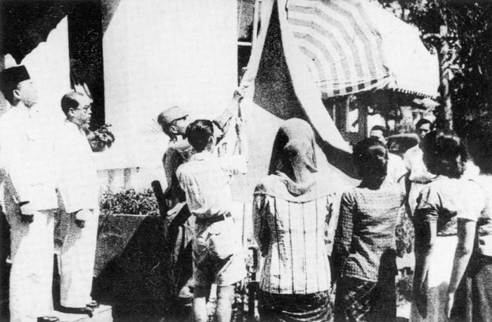 Paskibraka pertama di tahun 1945