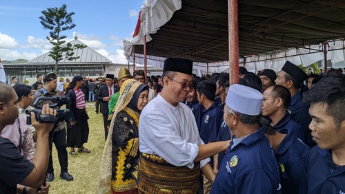 Pemberian remisi di Lapas Kelas IIA Lombok Barat di Kecamatan Kuripan, Lombok Barat, Kamis (17/8/2023). (Foto: Ahmad Viqi/detikBali)