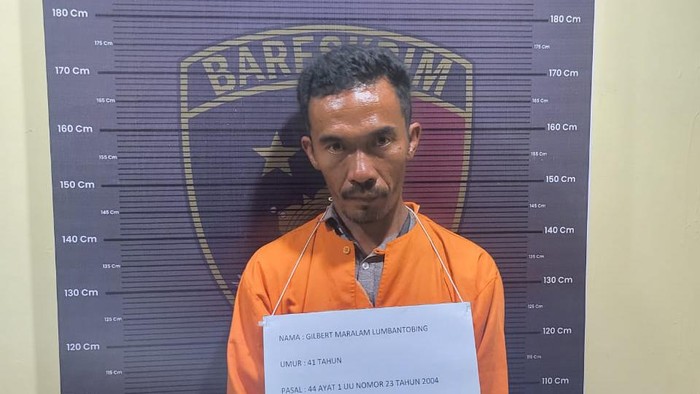 Pria di Taput yang tega menganiaya anak kandungnya. (Dok. Polres Taput )
