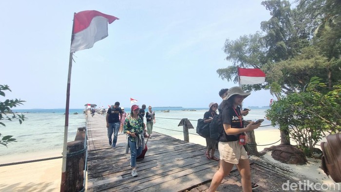 Turis di Kepulauan Seribu
