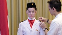 Shaista Tanisha Stokhorst, putri Rionaldo Stokhorst, tahun ini menjadi Paskibra di sekolahnya. Paras Shaista mencuri perhatian. Rionaldo Stokhorst pun mengungkapkan rasa bangganya kepada sang putri. Foto: dok. Rionaldo Stockhorst