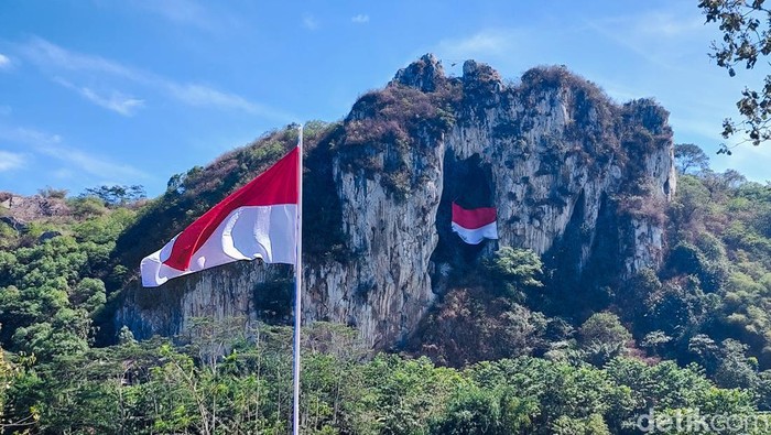 Tebing Hawu di Bandung Barat.