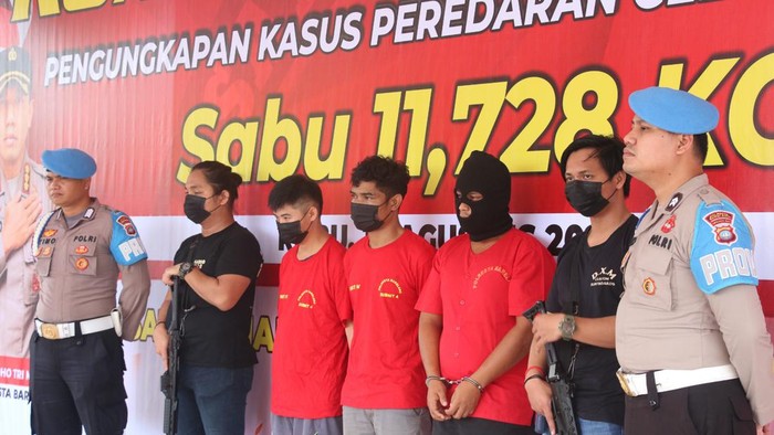 Tiga kurir sabu yang diamankan Polresta Barelang. (Foto: Dok Polresta Barelang).