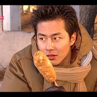 Jo In Sung mengawali kariernya sebagai model brand fashion lokal, Ziozia pada 1998. Dia pun mendapatkan kesempatan untuk berakting lewat sitkom Jump. Foto: Instagram