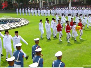 4 Momen Seru HUT RI di Istana: Iriana Joget, Rungkad hingga Atraksi Jet