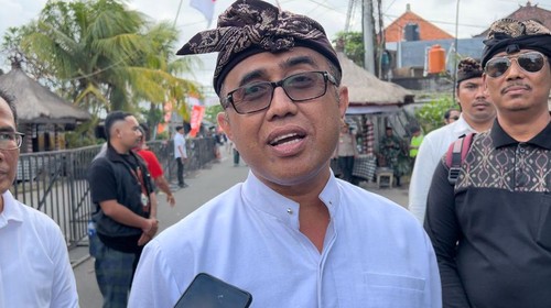 Wali Kota Denpasar I Gusti Ngurah Jaya Negara diwawancarai di kawasan Padang Galak, Denpasar, Kamis (17/8/2023).