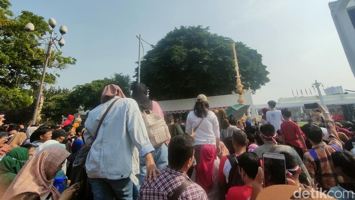 Warga padati depan Istana Merdeka (Dwi Rahmawati/detikcom)
